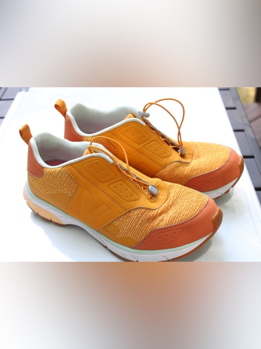 Vionic Drift Deon Sneakers